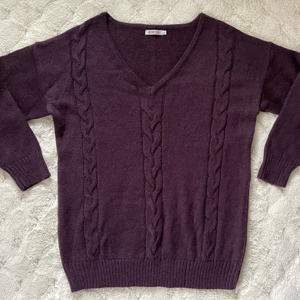 JustFab Women's Deep Purple V-Neck Sweater